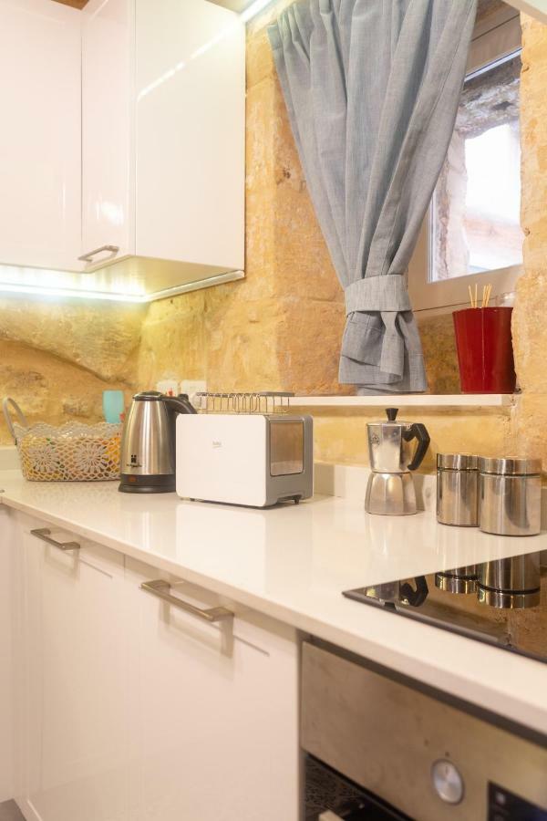 Вилла 16 Lettings - Charming Character House Биргу Экстерьер фото