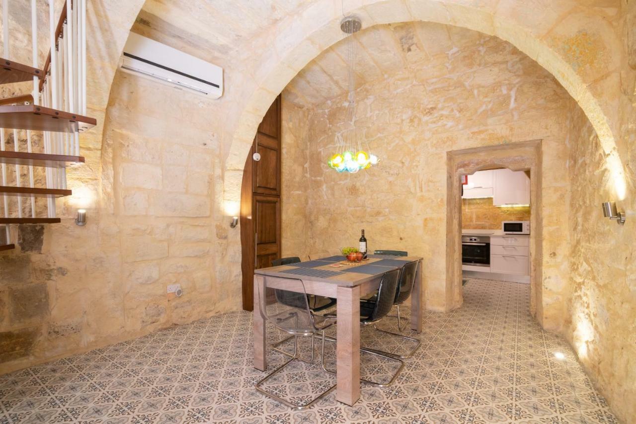 Вилла 16 Lettings - Charming Character House Биргу Экстерьер фото